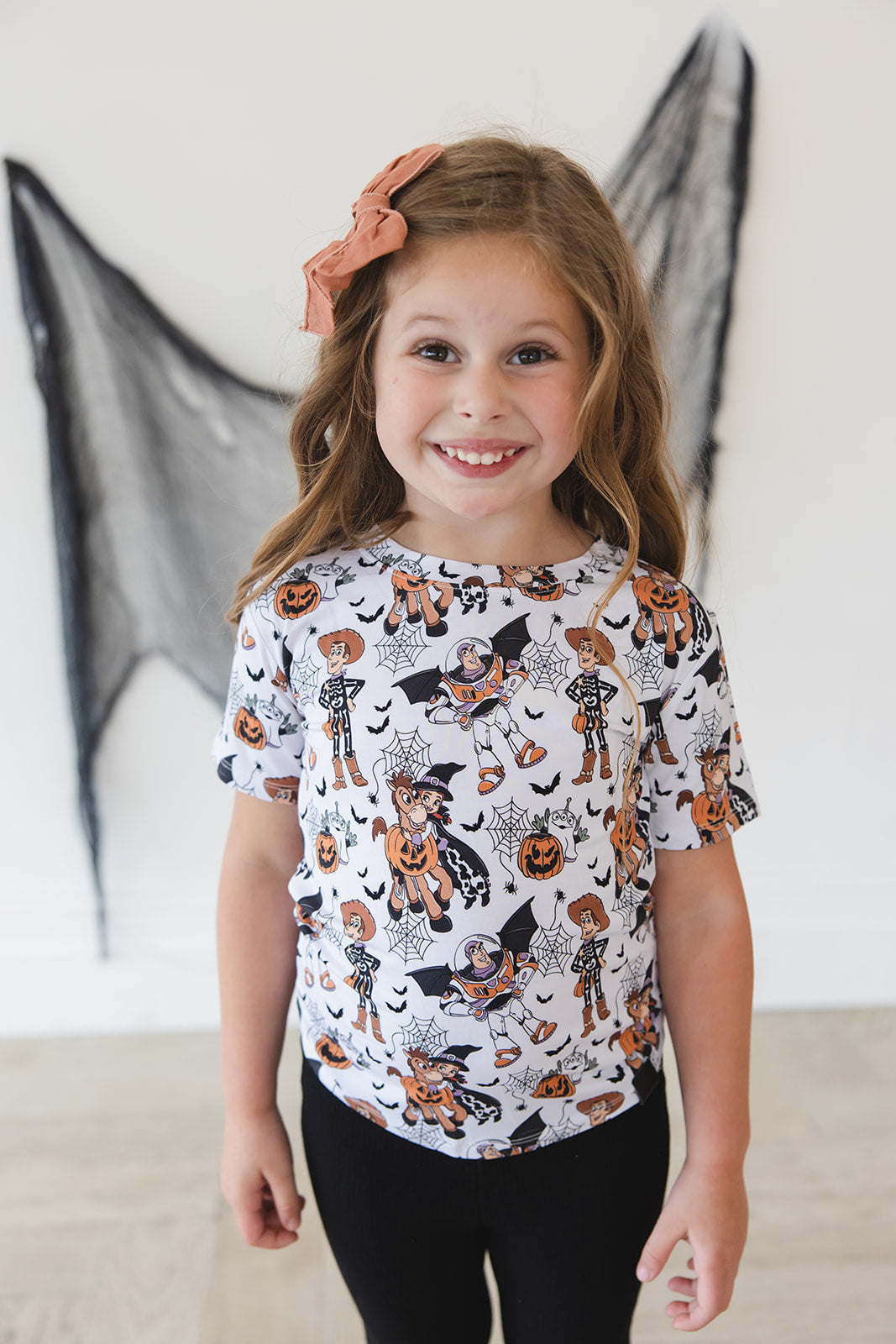 Howdy Boo - Everyday Tee
