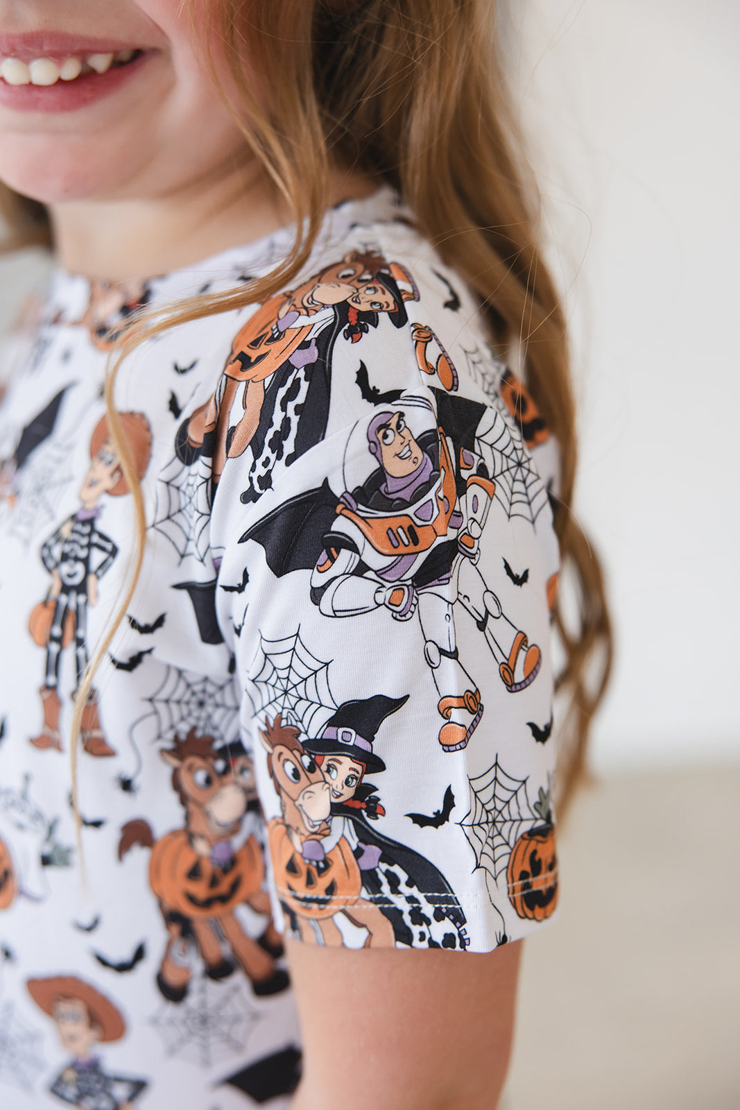 Howdy Boo - Everyday Tee