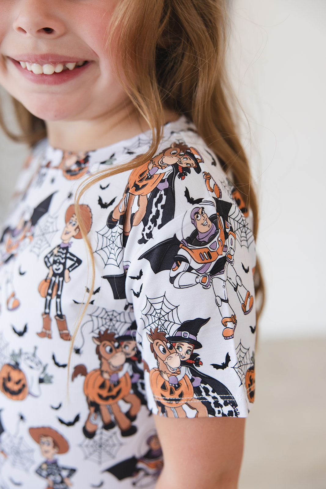 Howdy Boo - Everyday Tee