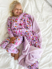 Daisy: Velvet Plush Blanket