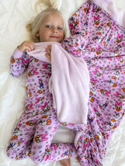 Daisy: Velvet Plush Blanket