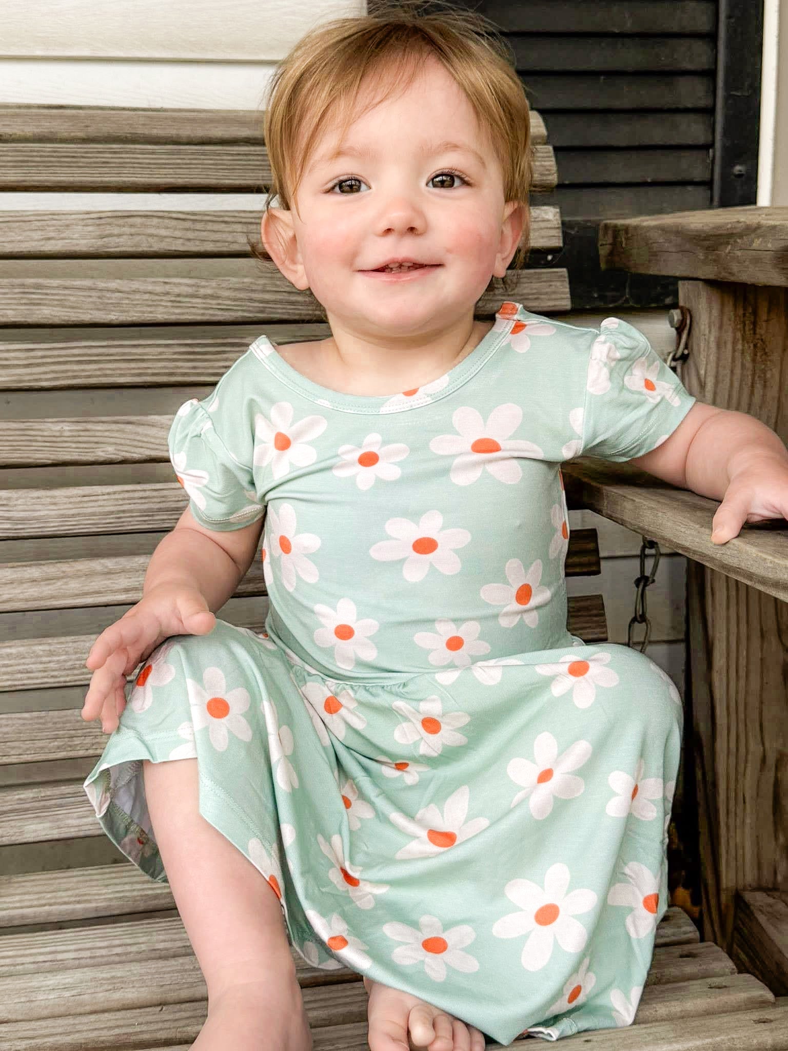 daisy skater dress Painted Daisies Sun Dress, Daisy Skater Dress, Flower Dress, Spring Flower Outfit, Women's Dress