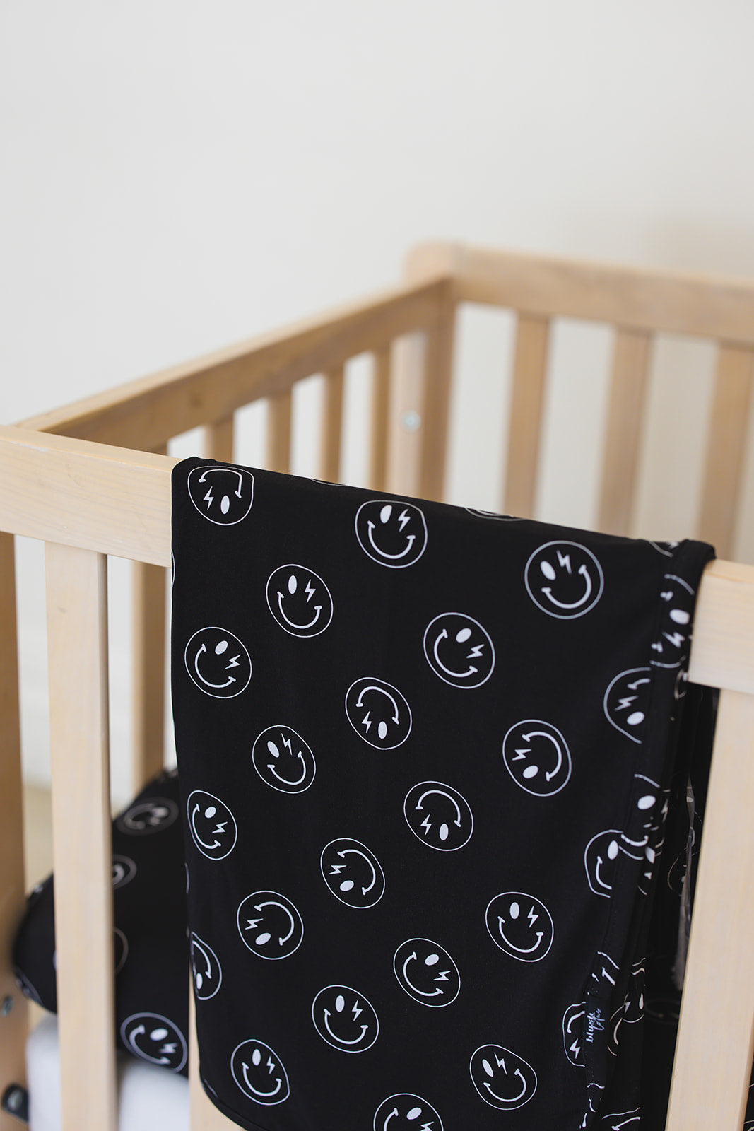 Travolta - Lightweight Blanket