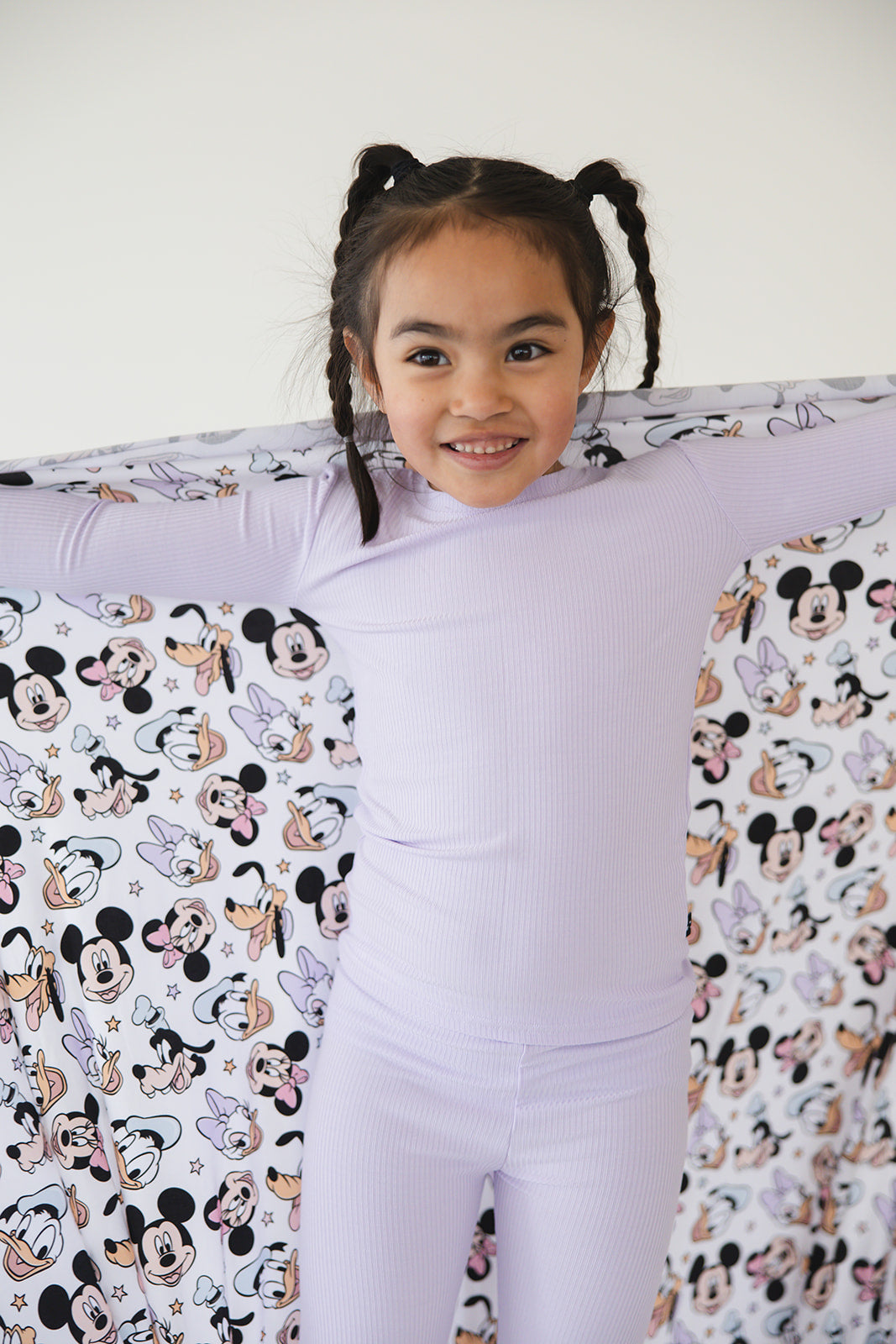 Sensational Six - Lightweight Blanket
