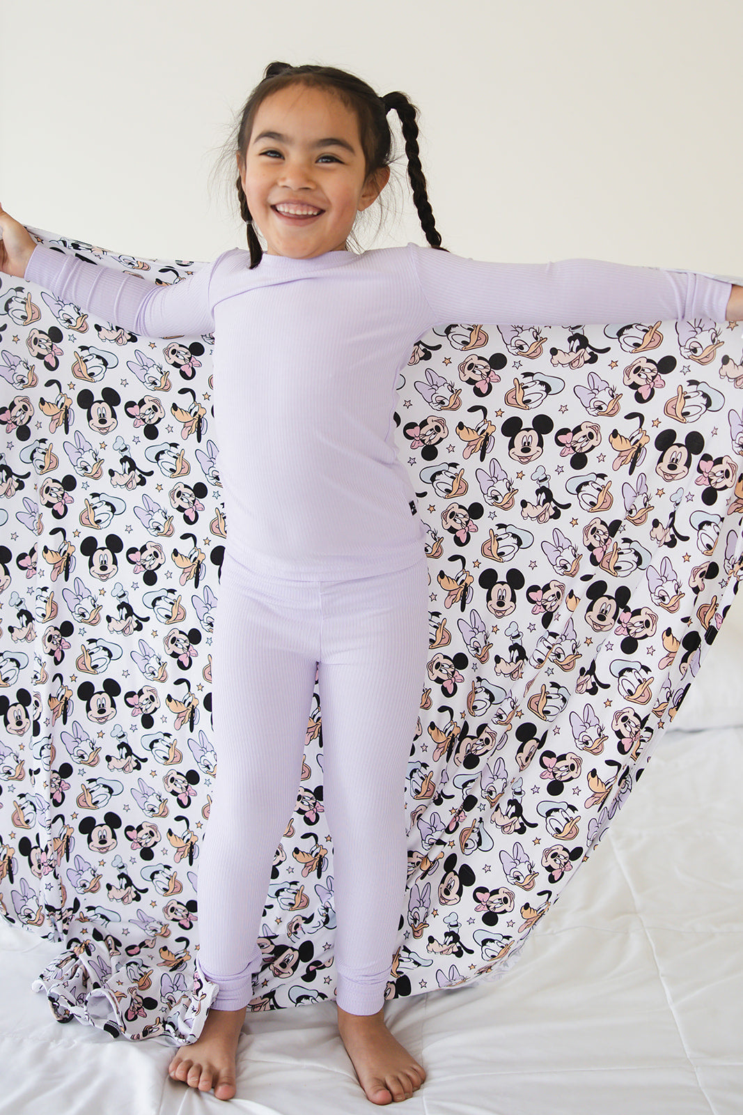 Sensational Six - Lightweight Blanket