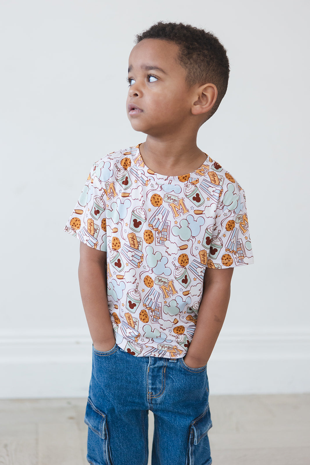 Snacks (green) - Everyday Tee