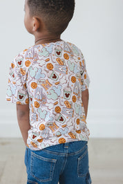 Snacks (green) - Everyday Tee