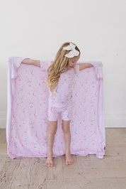 Pink Flurry (ribbed) - Lightweight Blanket