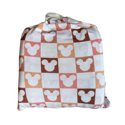 Mouse Checkers (pink) | Lightweight Blanket