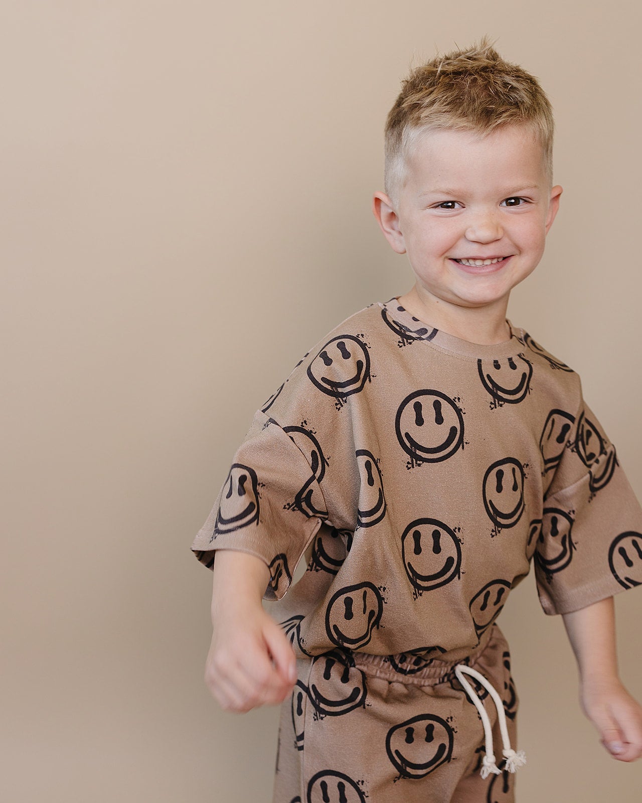 Shorts Set | Brown Smiley Face