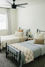 Dusty Blue Wavy Checkered Twin Muslin Quilt
