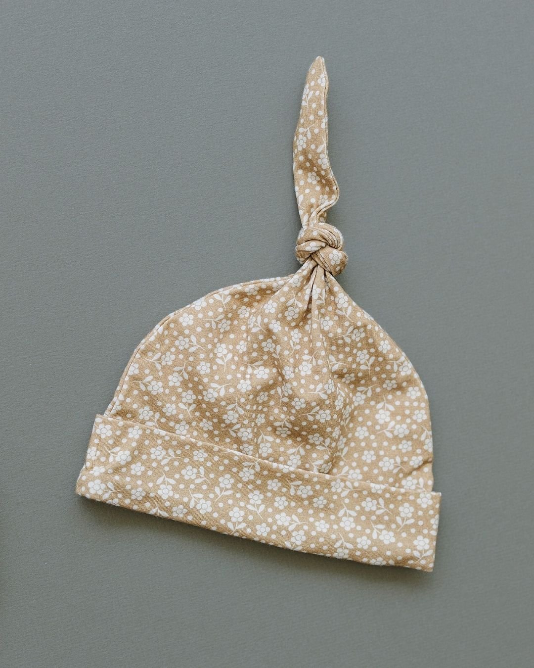 bamboo-knot-hat-neutral-garden-173370.jpg