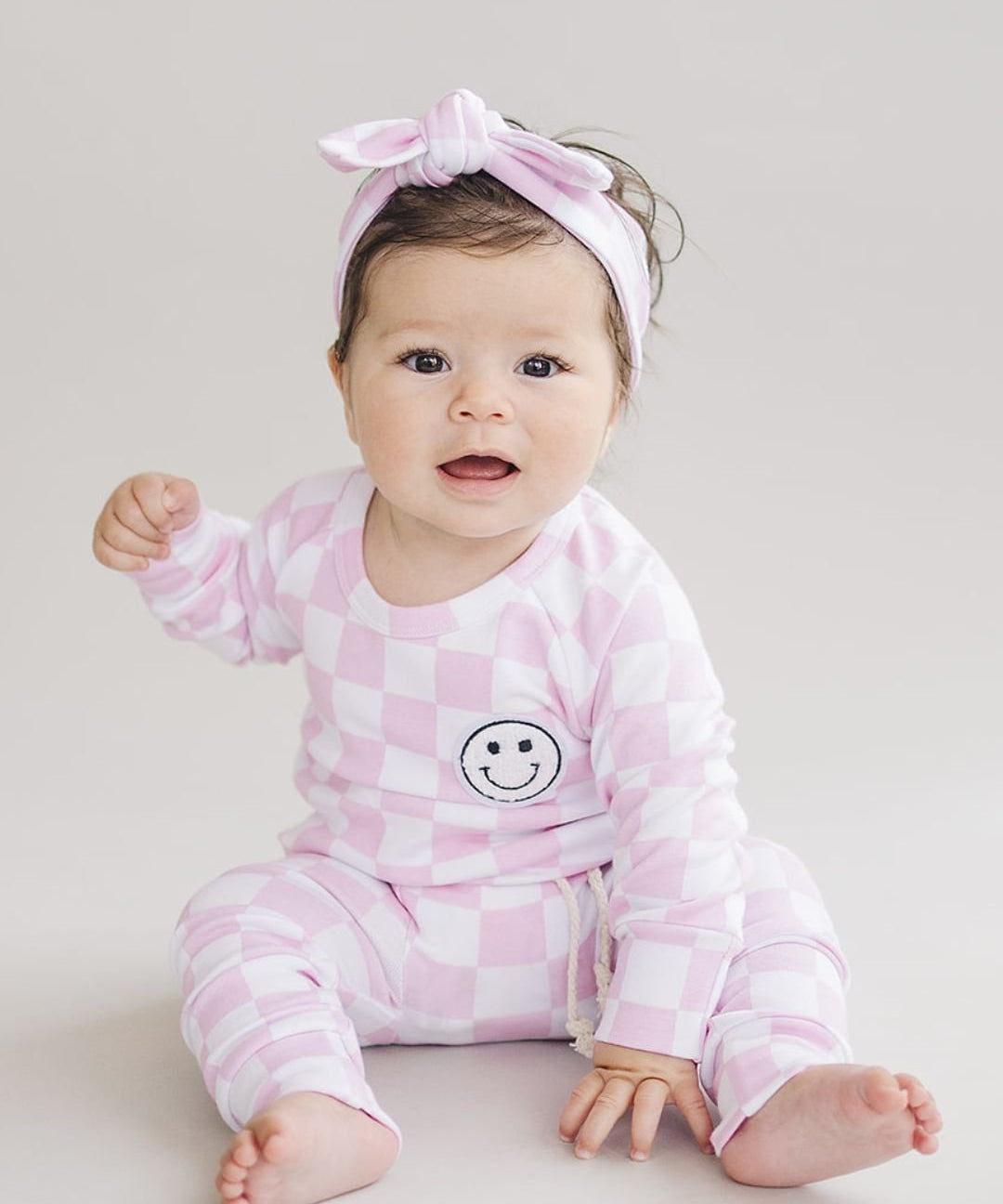 checkered-headband-pink-721543.jpg