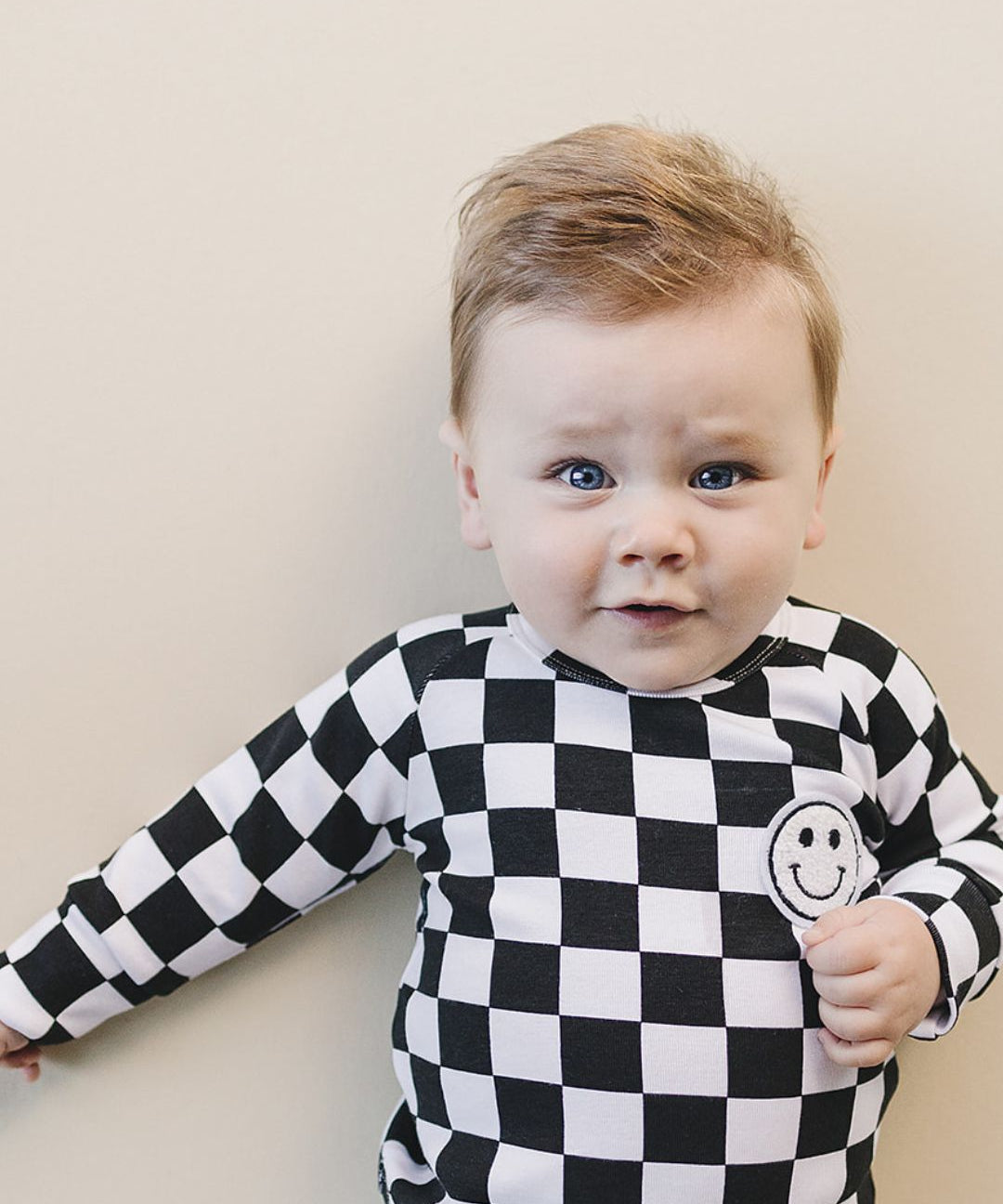 checkered-smiley-lounge-set-black-553809.jpg
