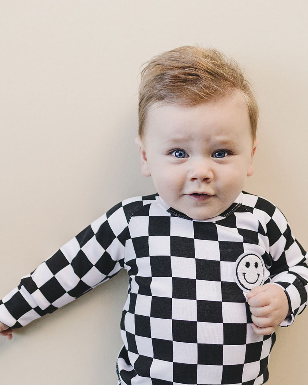 checkered-smiley-lounge-set-black-553809.jpg