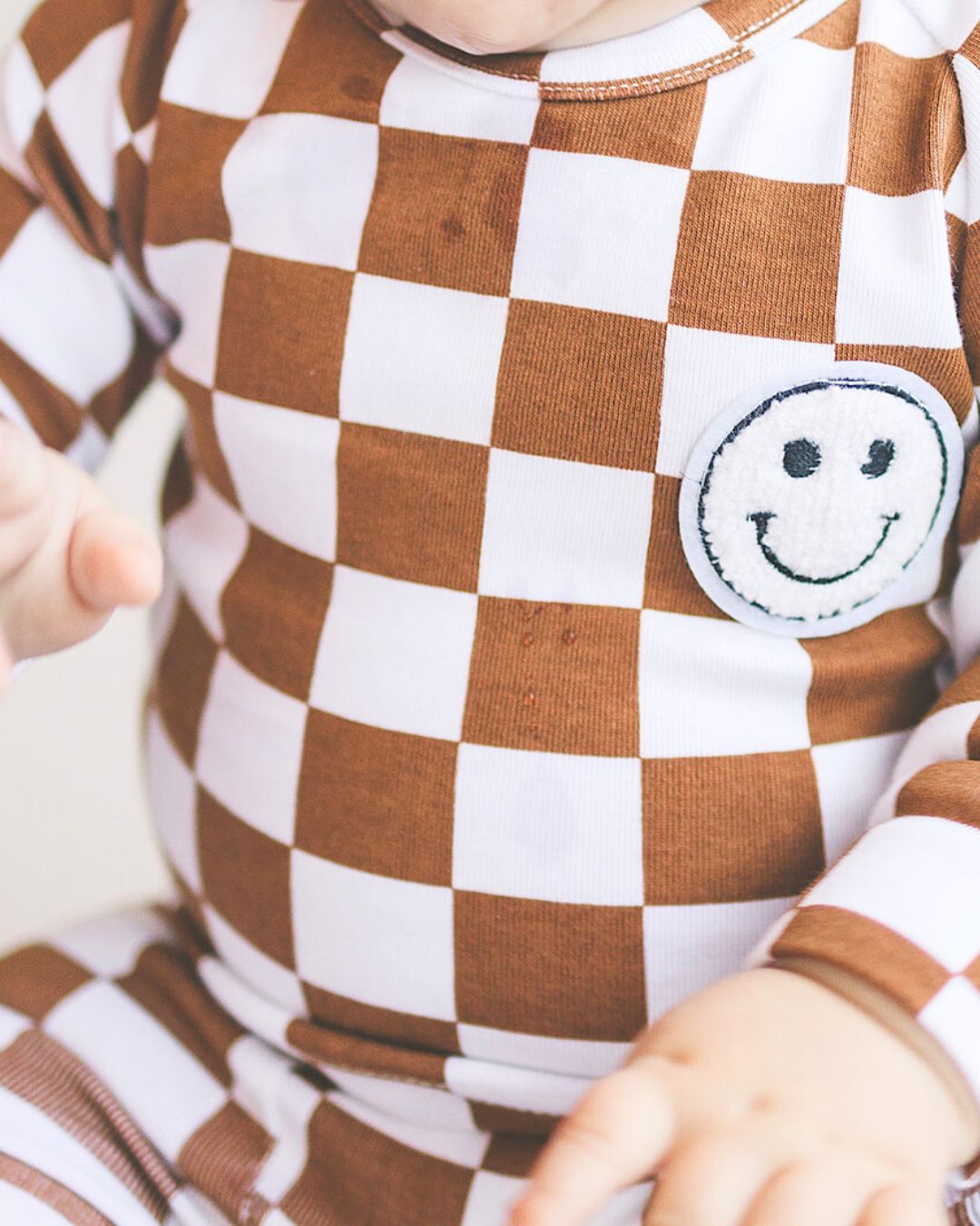checkered-smiley-lounge-set-copper-633364.jpg