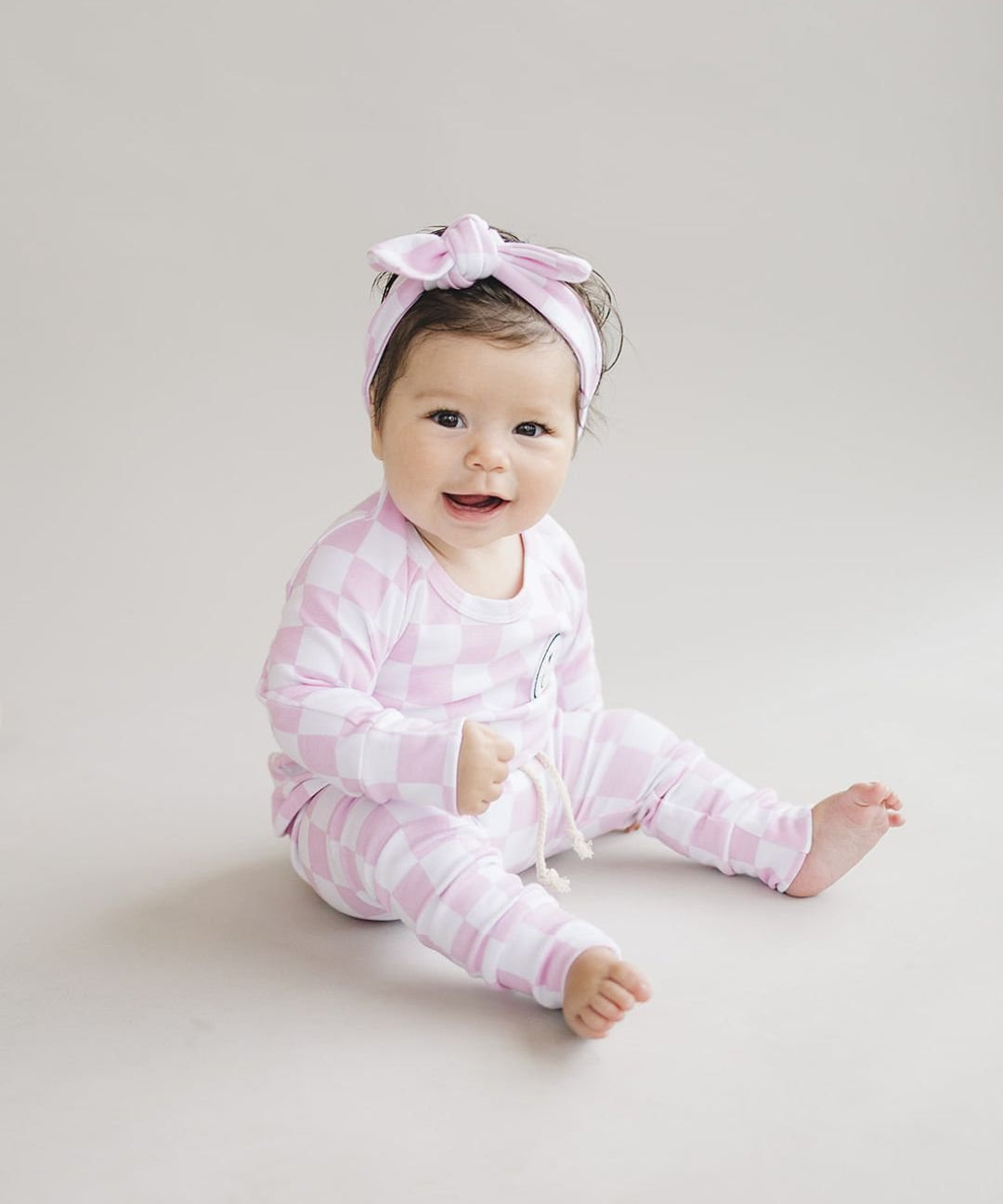 checkered-smiley-lounge-set-pink-182993.jpg