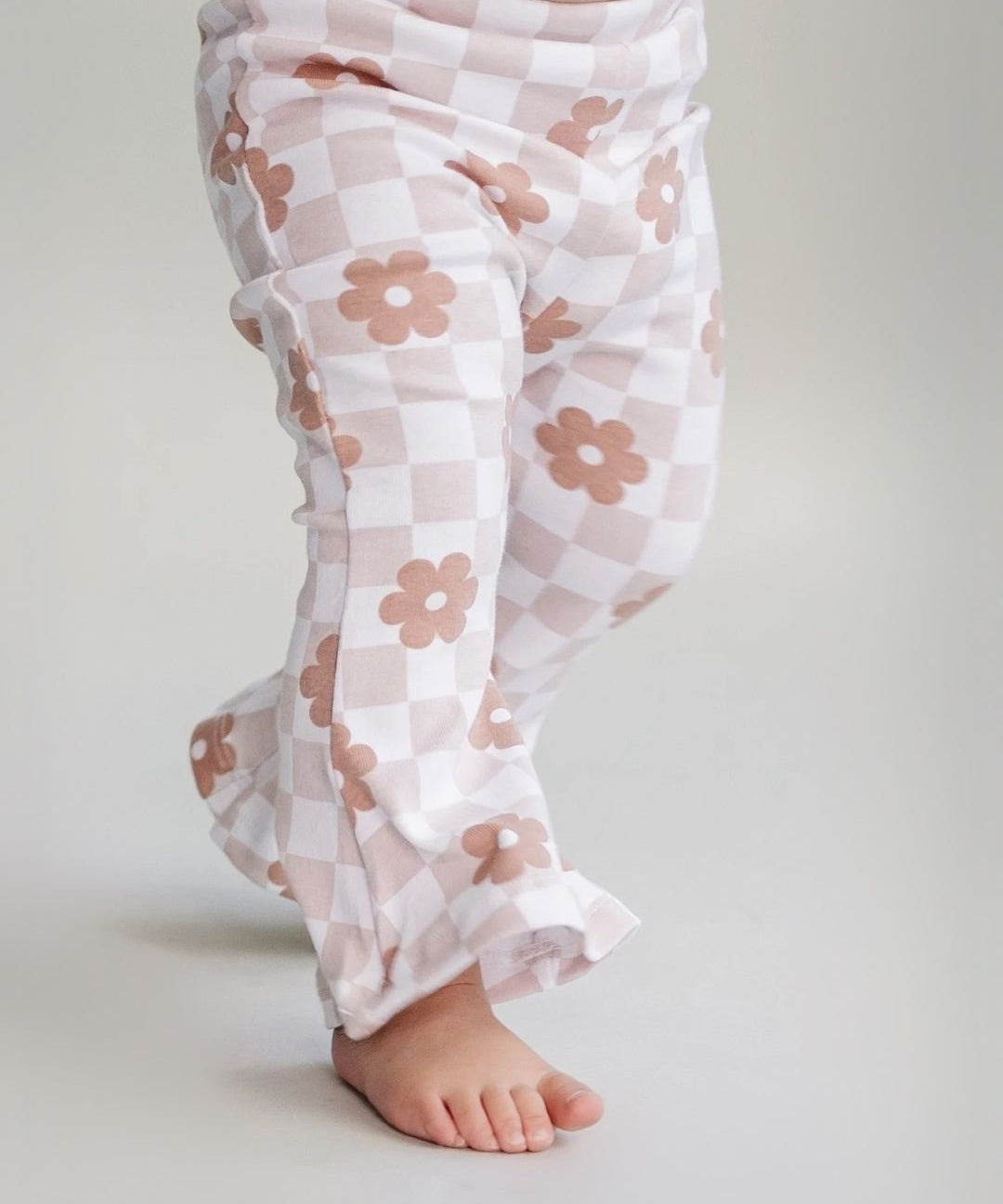 flare-set-latte-daisy-925044.jpg