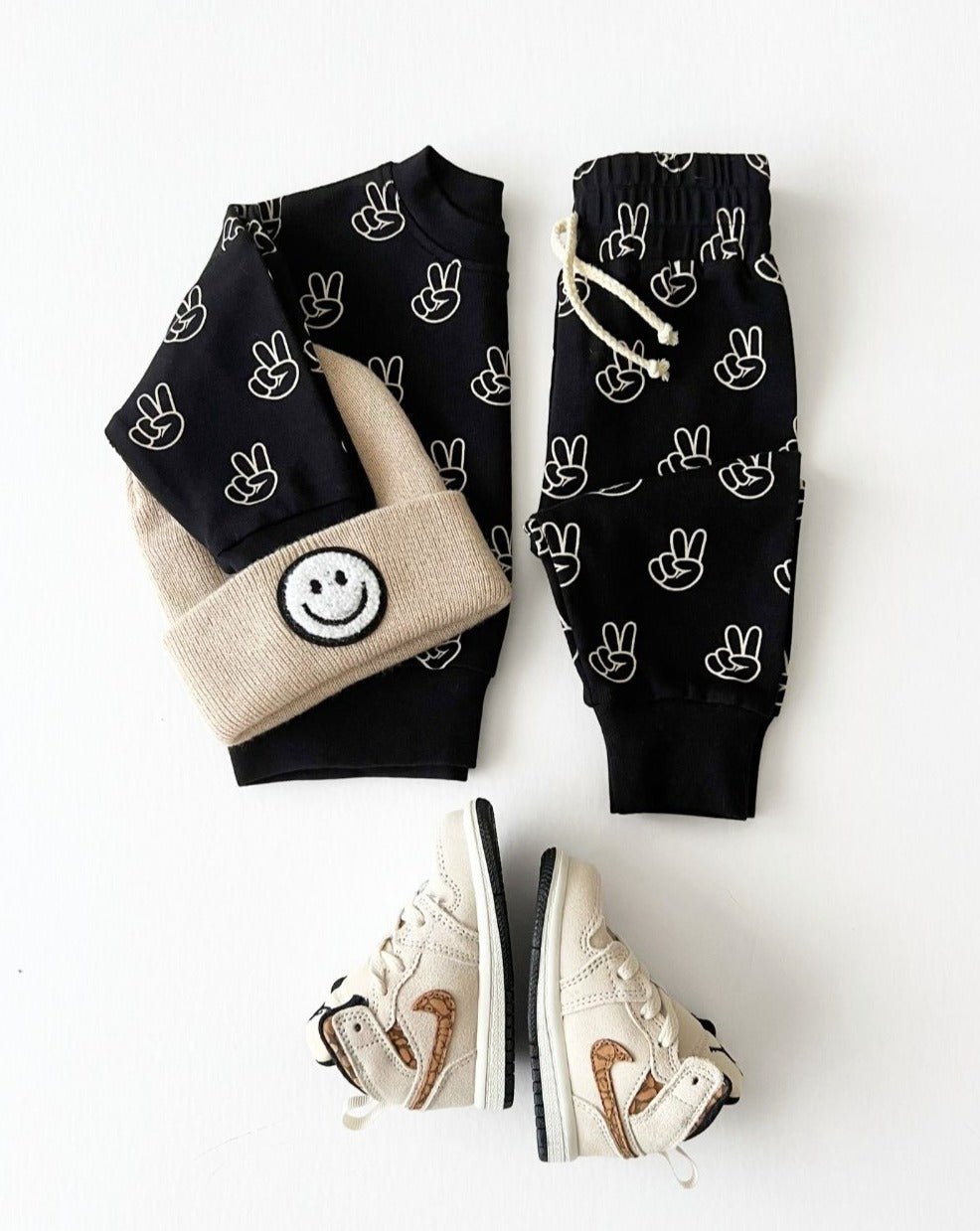 jogger-set-good-vibes-411734.jpg