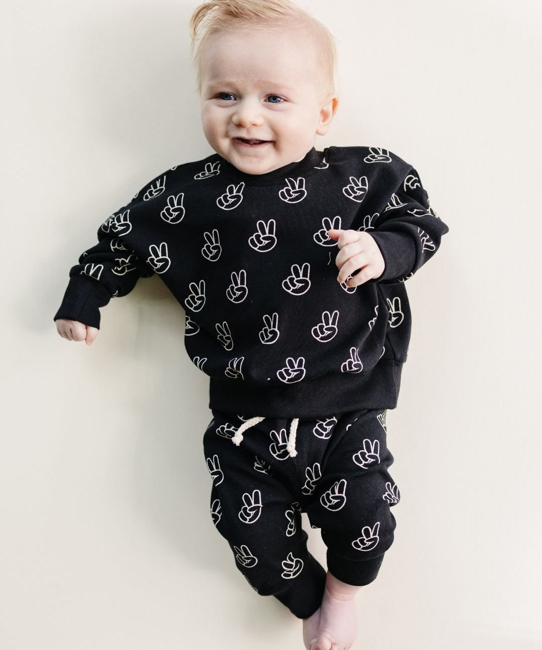 jogger-set-good-vibes-570355.jpg